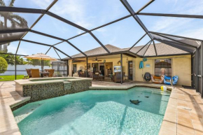 Charm and Convenience, Solar Heated Pool and Spa - Villa Tropical Escape - Roelens